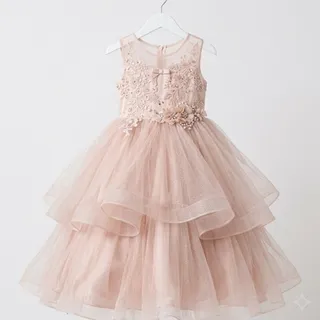 Gown, a flash card photograph for children