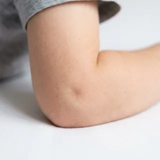 Elbow, a flash card photograph for children