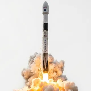 Rocket, a flash card photograph for children