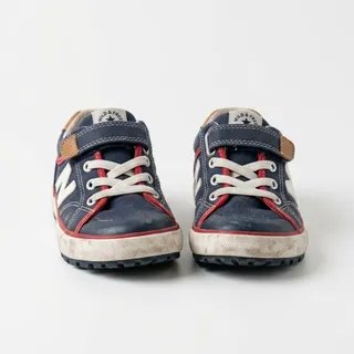 Shoes, a flash card photograph for children